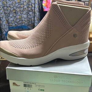 Bzees Women's Blush High-Top Sneakers